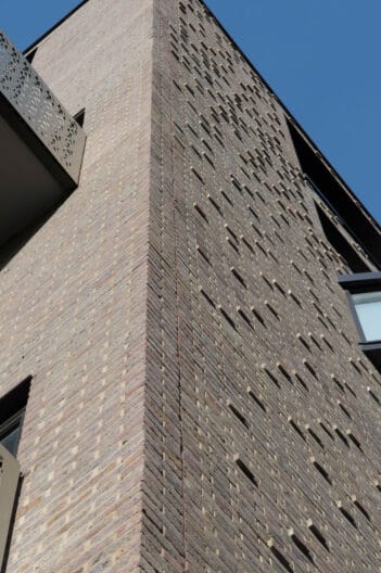 Extra dimension to the façades at Hill’s CB1 development